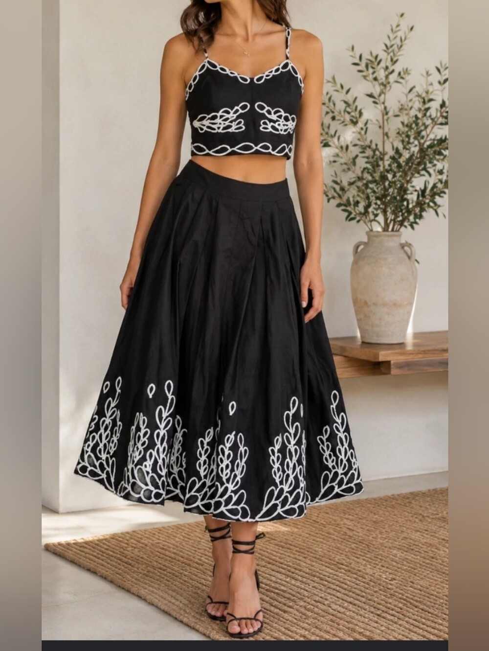 Jason Wu Black Circle Midi Skirt Ant Top with White Embroidered Border Sz XD